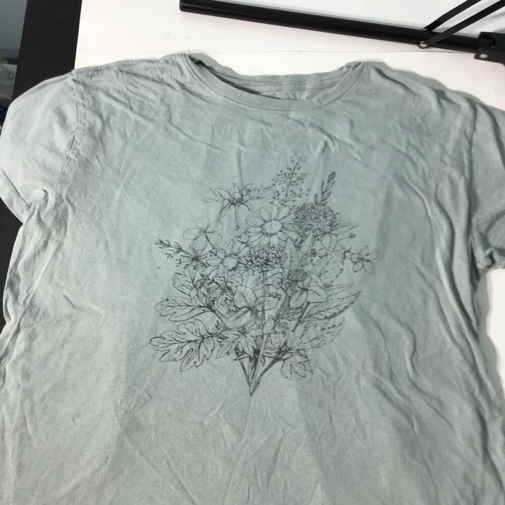 Doe Women's Blue and Green T-shirt